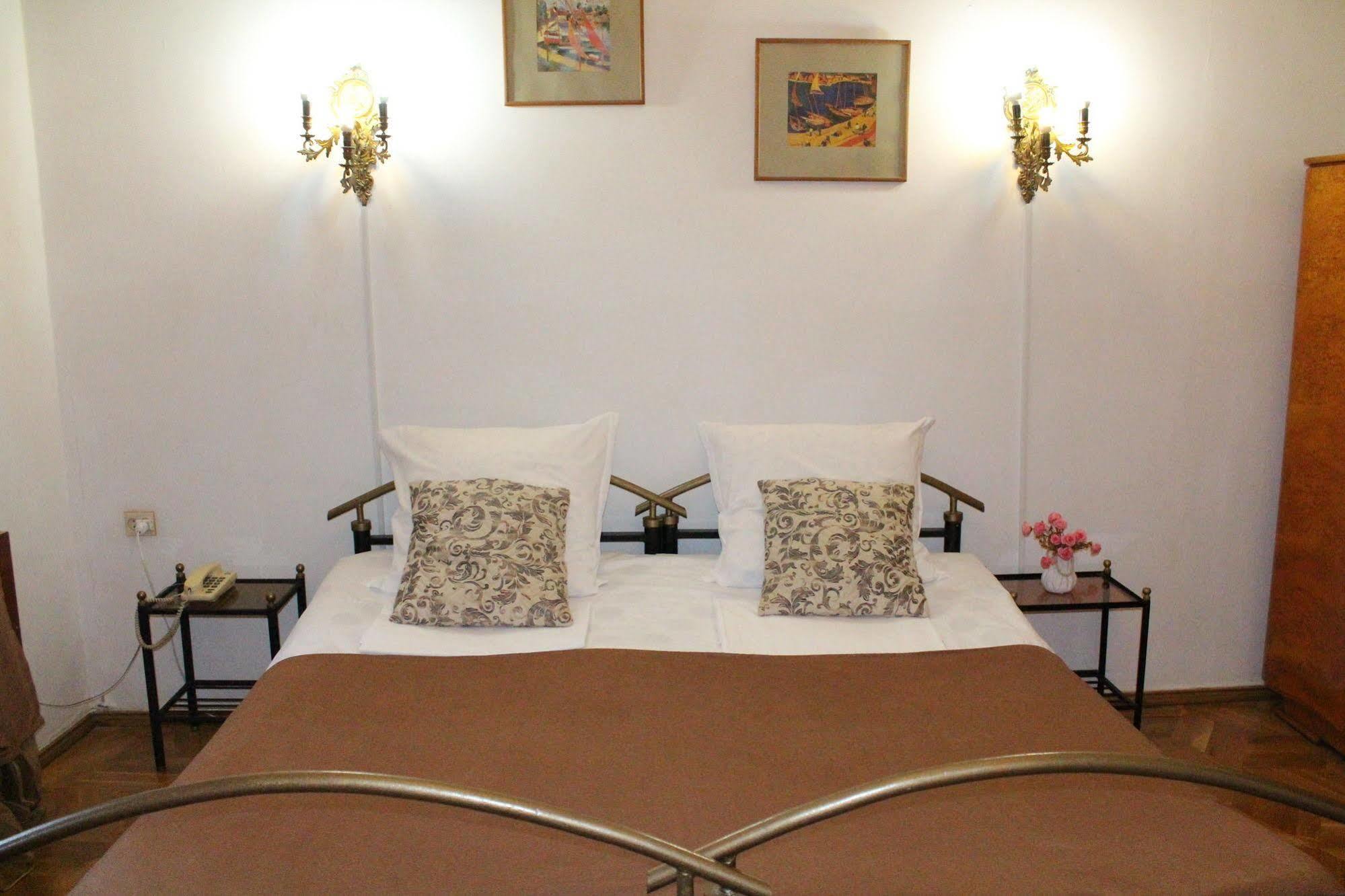 Classic Hotel تبليسي المظهر الخارجي الصورة